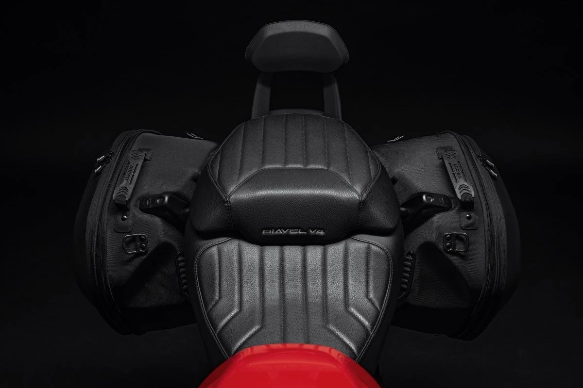 Ducati Zijkoffers Diavel V4 2 Ducati Zijkoffers Diavel V4 - Afbeelding 2