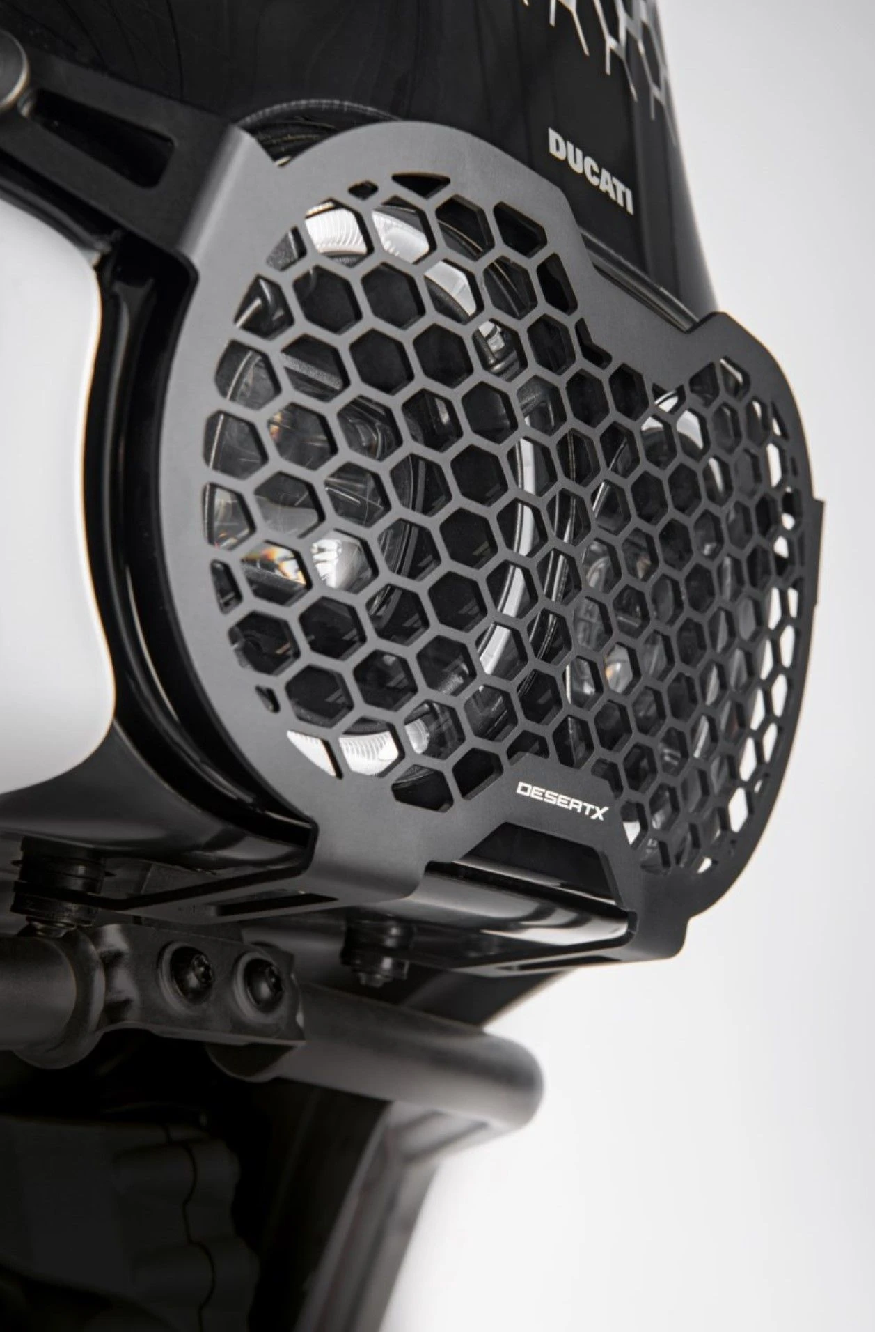 Ducati Koplampbescherming DesertX 1 Ducati Koplampbescherming DesertX